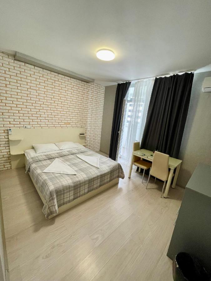 East Residence Kiev Eksteriør billede