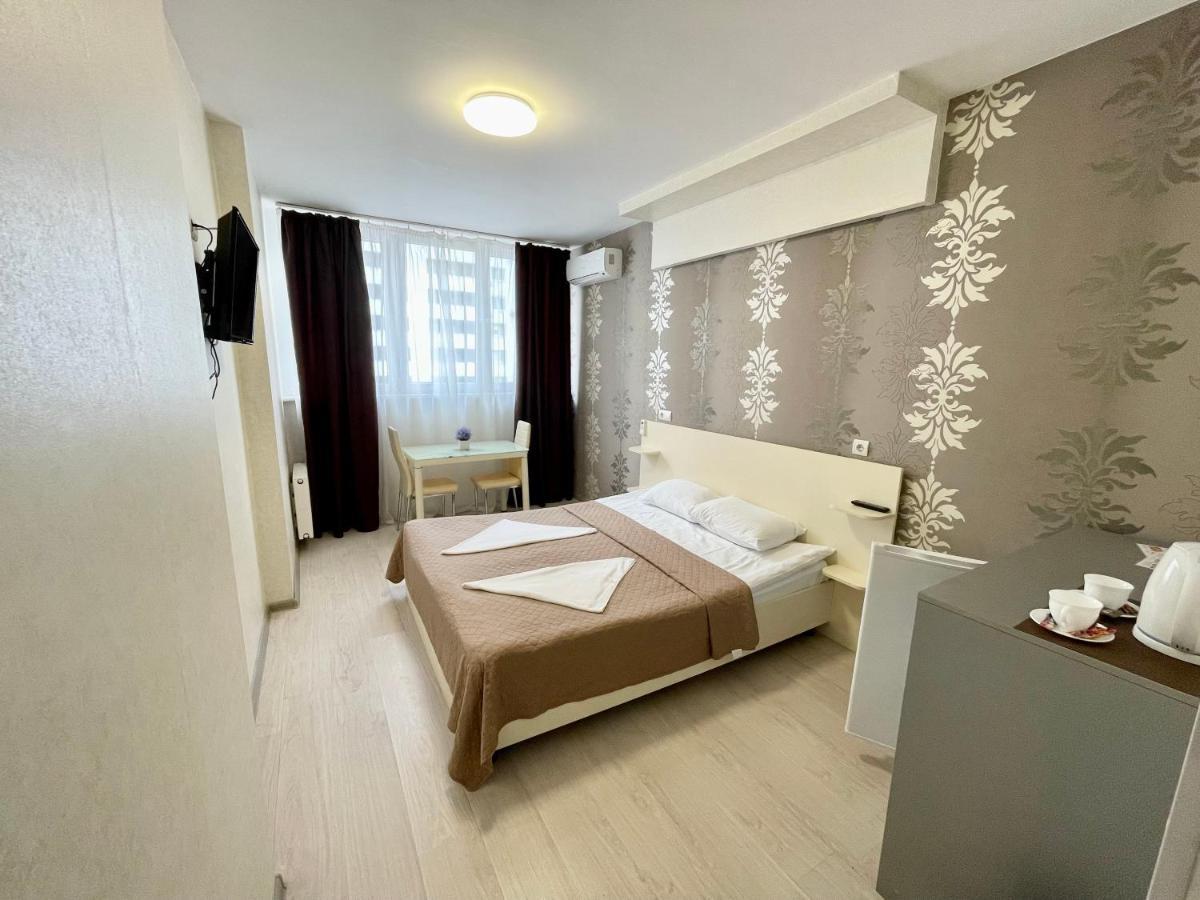 East Residence Kiev Eksteriør billede