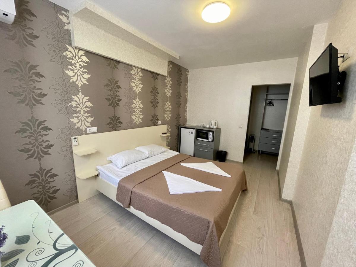 East Residence Kiev Eksteriør billede